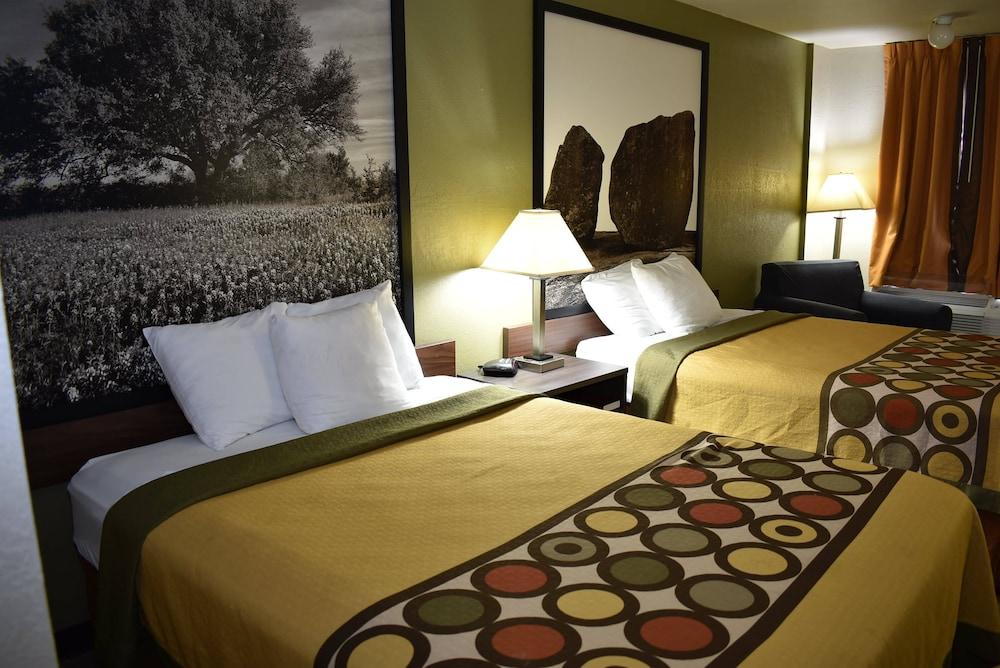 Super 8 By Wyndham Fredericksburg Hotel Buitenkant foto